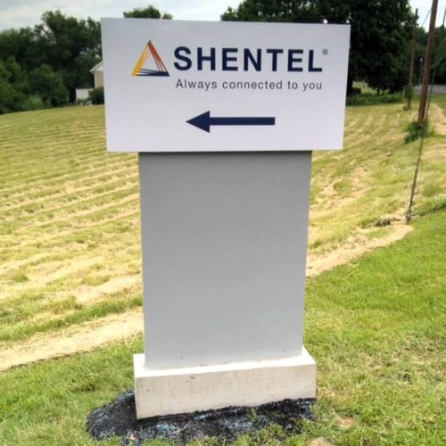 Monument / Pylon Signs